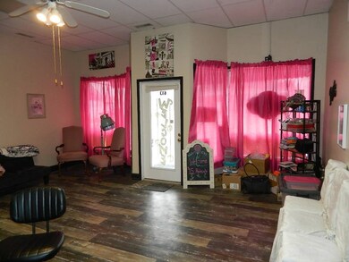 613 W Main St, Fairfield, IL 62837 - photo 6