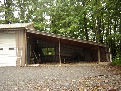 Lean to area