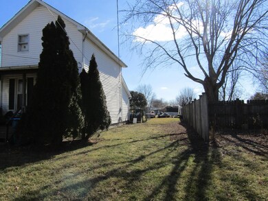 257 W Letson St, Kenton, OH 43326 - photo 2