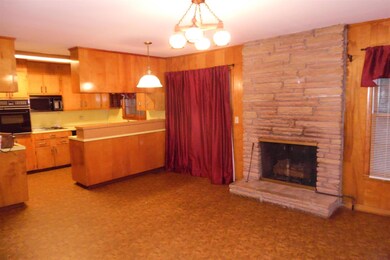 704 Lowry St, Manchester, TN 37355 - photo 5