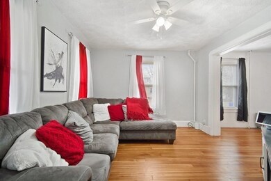 36 Switzer Ave, Springfield, MA 01109 - photo 5