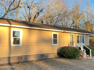 129 E. Circle Dr., Hamilton NC 27840