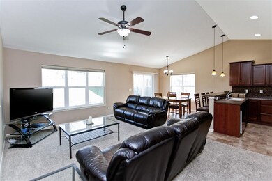 2808 Dennis Dr NW, Cedar Rapids, IA 52405 - photo 5