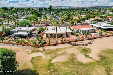 432 E Los Rascones-5