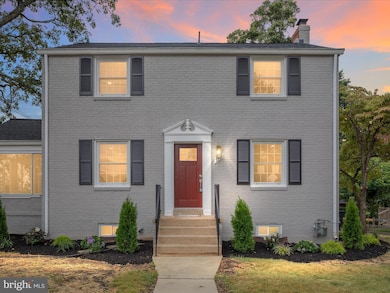 2116 N Harrison St, Arlington, VA 22205 - photo 2