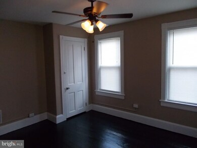 426 Kossuth St, Riverside, NJ 08075 - photo 6