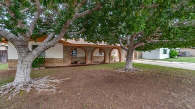 1850 E 8th Ave-4