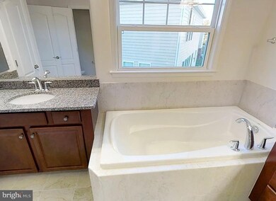 24883 Coventry Grove Ct, Chantilly, VA 20152 - photo 6