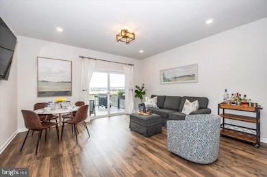 826 Creekway Dr, Frederick, MD 21701 - photo 5