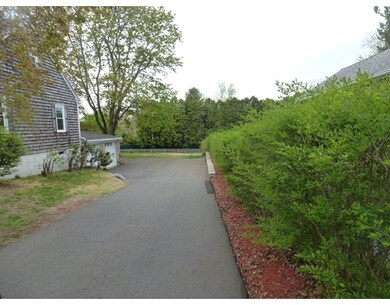 285 Morgan St, South Hadley, MA 01075 - photo 4