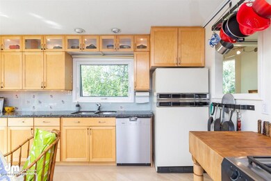 4733 Pavalof St, Anchorage, AK 99507 - photo 7