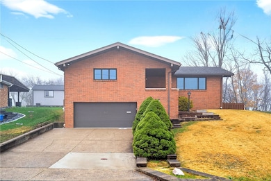 14223 Roberta Dr unit 5, Irwin, PA 15642 - photo 2