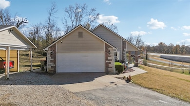 21497 S Falyn Rd, Claremore, OK 74019 - photo 3