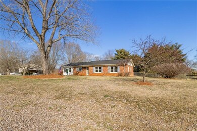 101 Kingstree Rd, King, NC 27021 - photo 3