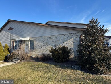 593 W 3rd St, Waynesboro, PA 17268 - photo 3