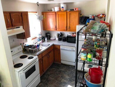 958 Country Place Dr, Tobyhanna, PA 18466 - photo 4