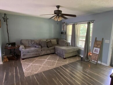 313 Cessna Ln, Shelbyville, TN 37160 - photo 2