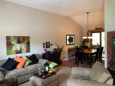 9532 Charney Cir, Olmsted Falls, OH 44138 - photo 4