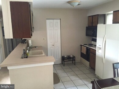 1706 Briarwood Dr, Blackwood, NJ 08012 - photo 5