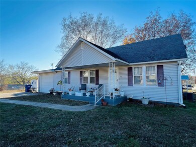 306 N Locust St, Dixon, MO 65459 - photo 2