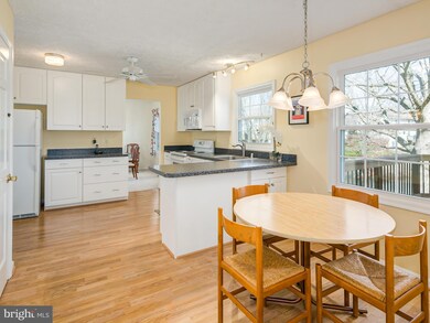 6128 Windward Dr, Burke, VA 22015 - photo 7