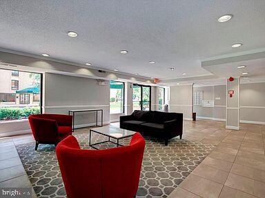 6137 Leesburg Pike unit 507, Falls Church, VA 22041 - photo 2