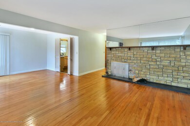 906 Bendermere Ave Wanamassa-large-023-1