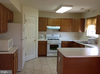 6515 Mallery Ct, Frederick, MD 21703 - photo 2