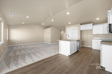 5598 E Lekeitio Village Dr, Nampa, ID 83687 - photo 7