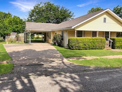 602 S Pearl St, Trenton, TX 75490 - photo 2