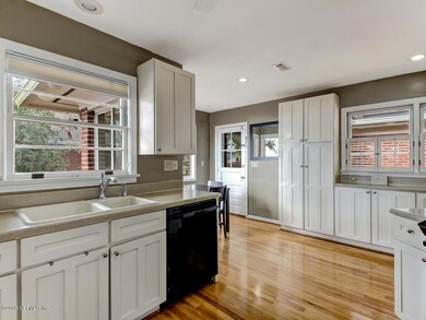 2015 Woodmere Cir, Jacksonville, FL 32210 - photo 5