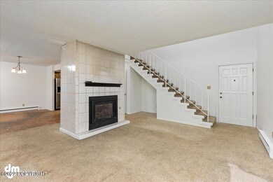 04-Living Room 20220315-DW-2030