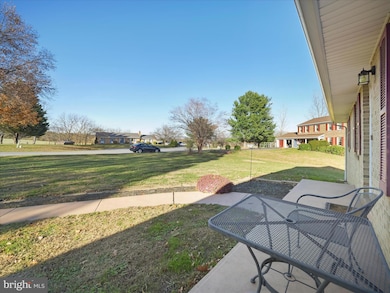 6527 Morningside Ct, Middletown, MD 21769 - photo 2