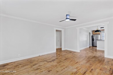05-207 N Laurel Cir-013