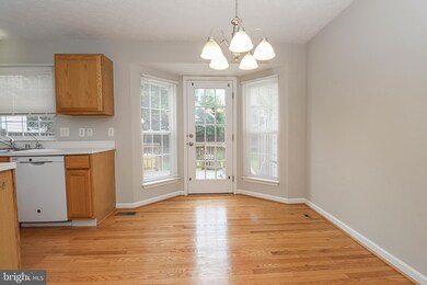 8707 Thornbrook Dr, Odenton, MD 21113 - photo 5