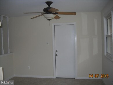 129 Dahlia Ave, Williamstown, NJ 08094 - photo 4