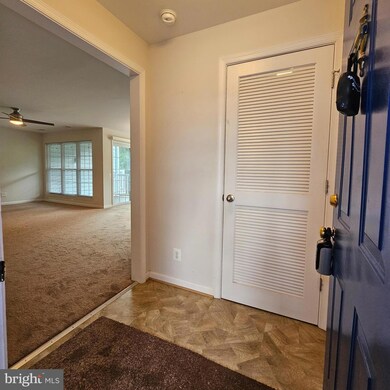9250 Cardinal Forest Ln unit 201, Lorton, VA 22079 - photo 2