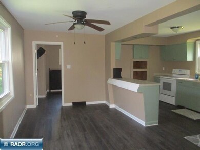 216 1st St SW, Chisholm, MN 55719 - photo 6