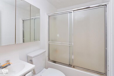 Bathroom_CG_1321-FULL