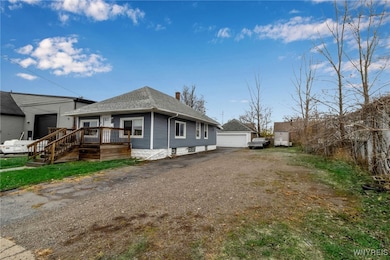 114 Sawyer Ave, Tonawanda, NY 14150 - photo 3