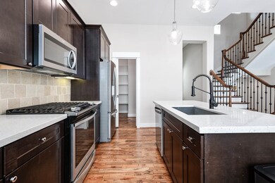 925 W 23rd St unit D, Houston, TX 77008 - photo 2