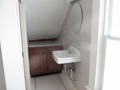 1st fl bath