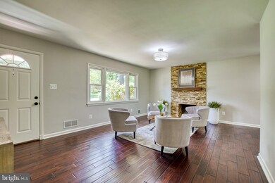 6732 Montour Dr, Falls Church, VA 22043 - photo 5