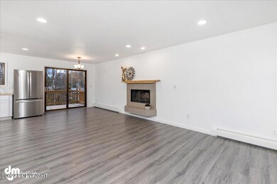 06-Living Room 20221012-DW-5239