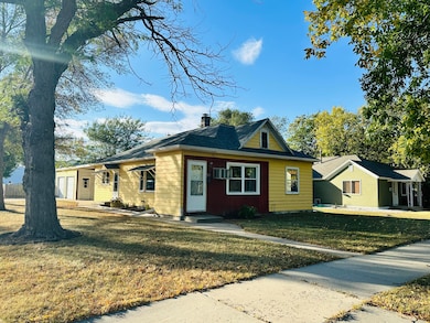 521 S Duff St, Mitchell, SD 57301 - photo 3