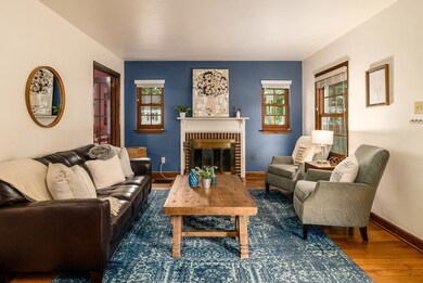 011_6_R 102 E Jeffery 0025