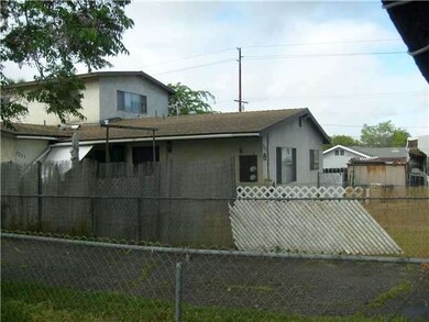 2 Bedroom Entrance
