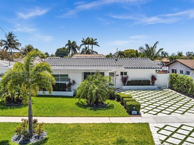 959 Nautilus Isle, Dania, FL 33004 - photo 6