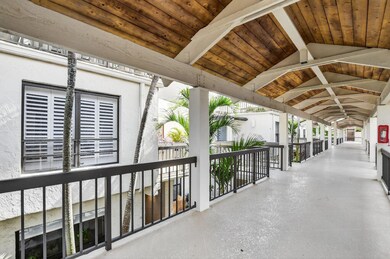 900 Greensward Ln unit 203G, Delray Beach, FL 33445 - photo 2