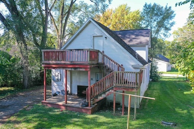 1932 Lowell Ave unit Upper Unit, Saginaw, MI 48601 - photo 3